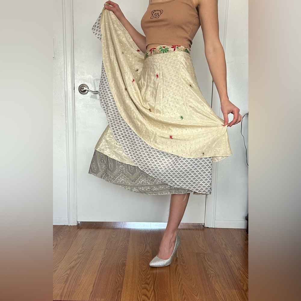 Wrap around and reversible skirt. New never worn